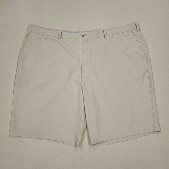 Peter Millar Performance Shorts 52R - Picture 1 of 4